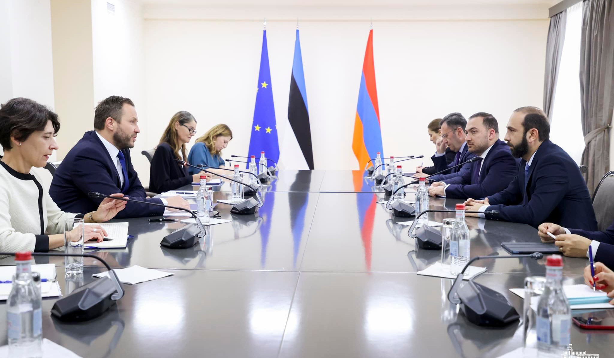 Enlarged meeting of the Foreign Ministers of Armenia and Estonia kicked off