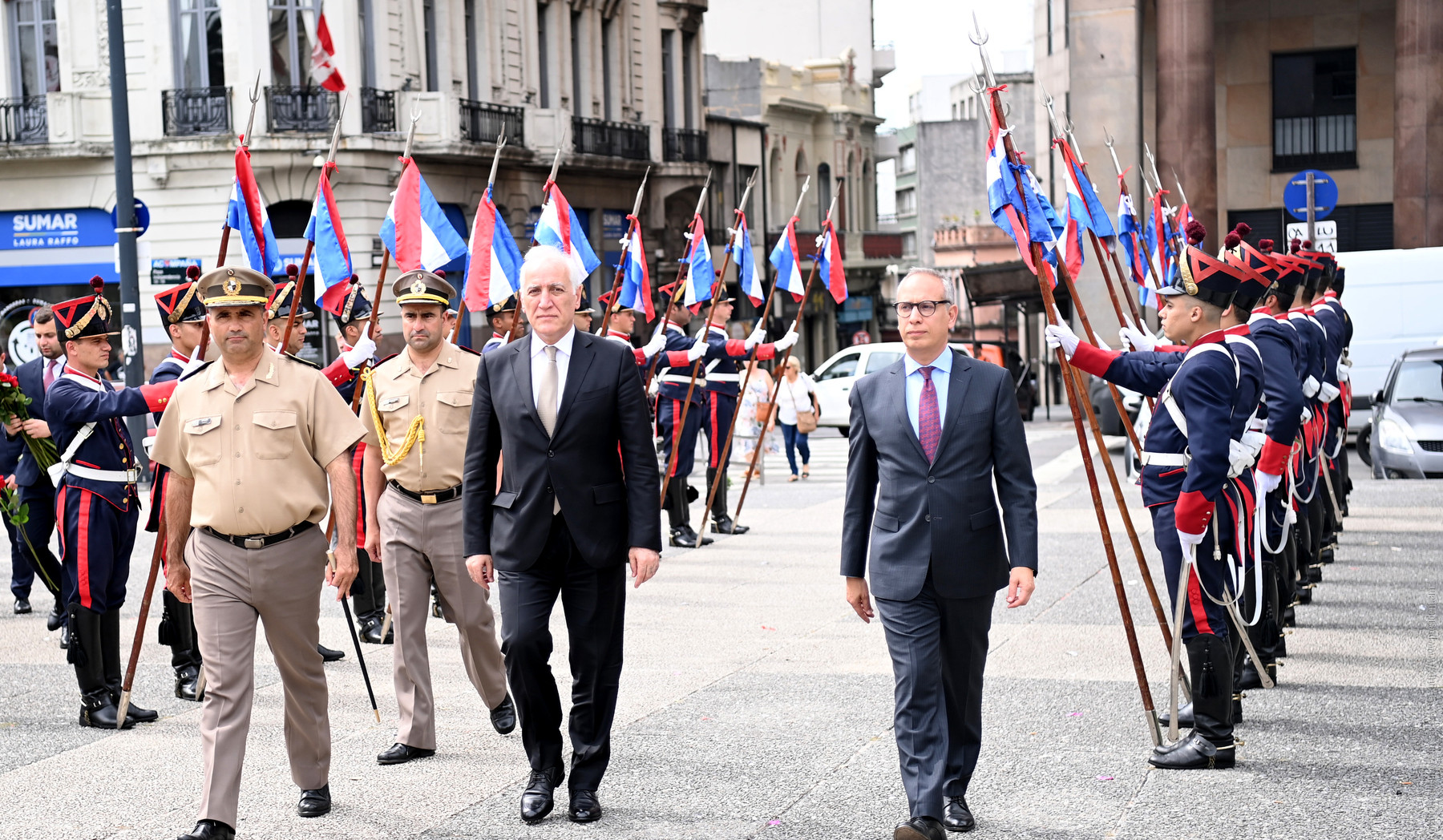 President of Armenia paid tribute to memory of Uruguay's national hero José Artigas