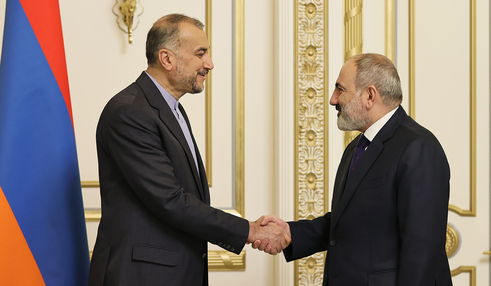 Prime Minister Pashinyan received delegation led by Iranian Foreign Minister