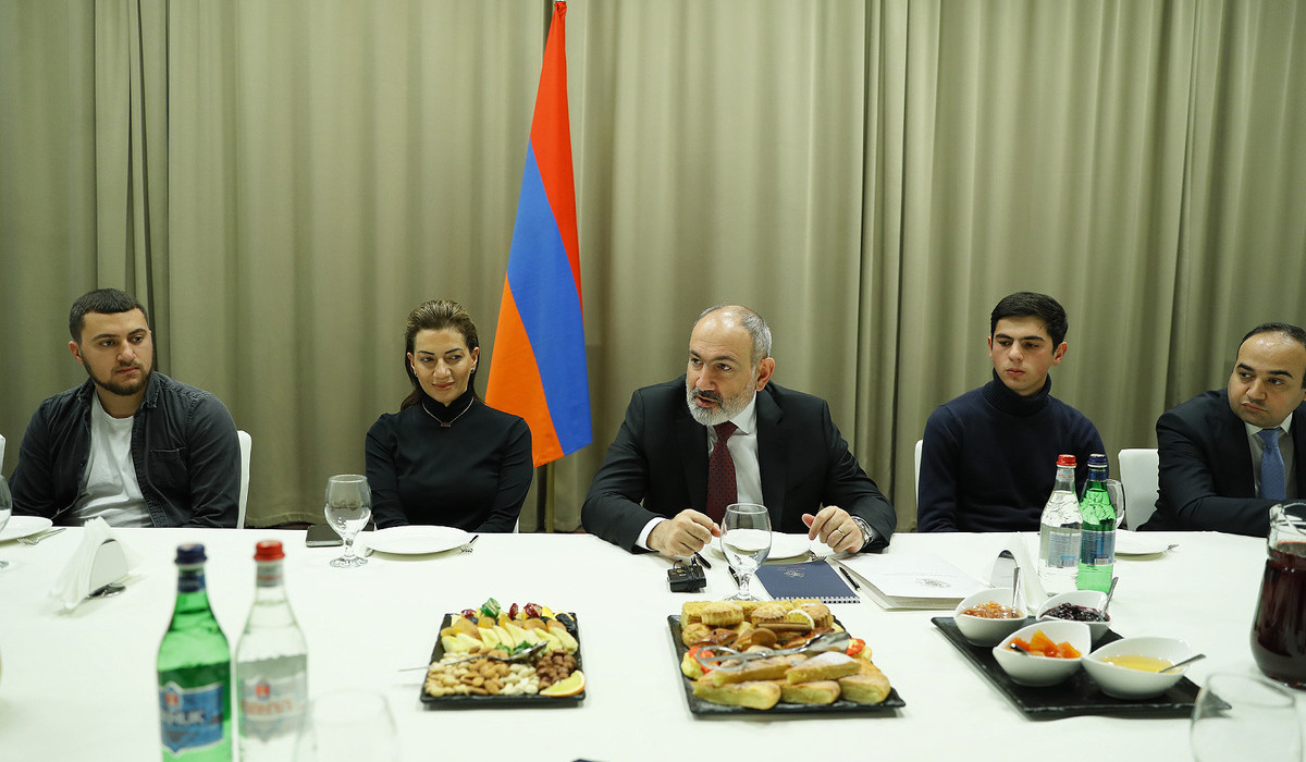 Մեր նպատակադրումն է՝ աջակցել, որ ձեզնից յուրաքանչյուրը վերադառնա լիարժեք կյանքի. վարչապետը հանդիպել է 44-օրյա պատերազմում հաշմանդամություն ձեռք բերած մի խումբ տղաների