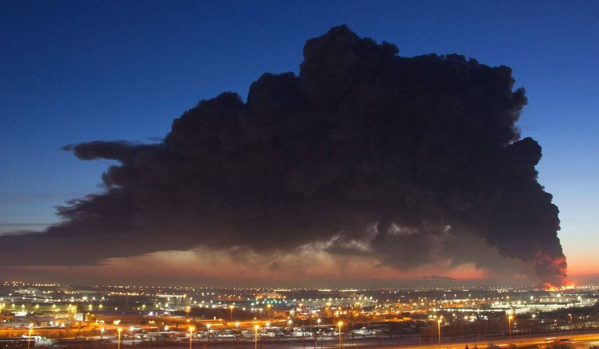 Huge fire rips through Russian online retailer's warehouse in St. Petersburg