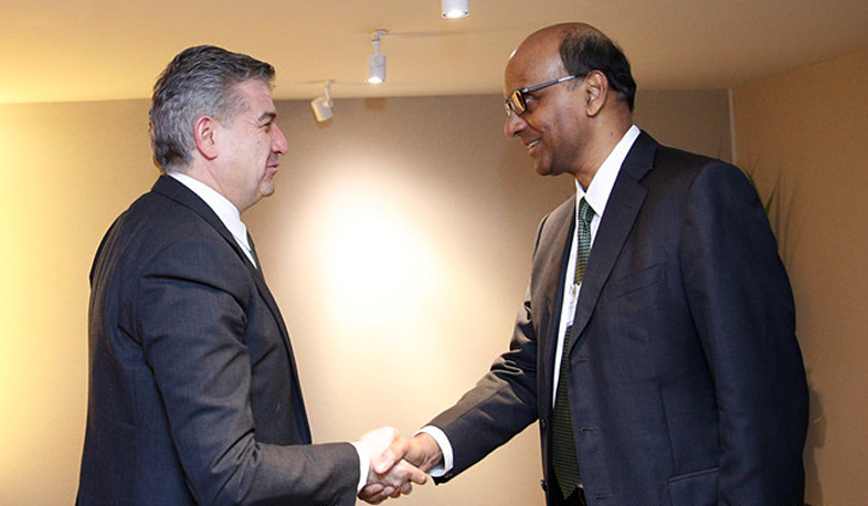 Karapetyan meets Deputy Prime Minister of Singapore in Davos