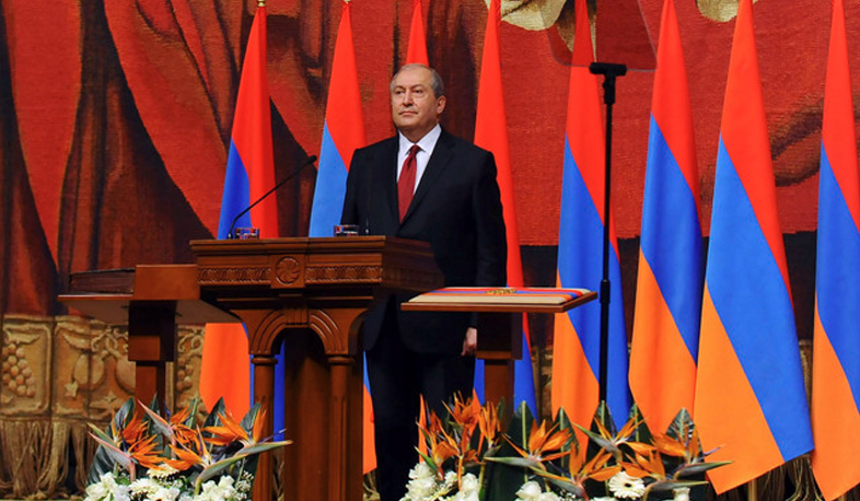 Armen Sargsyan assumes the office of RA President