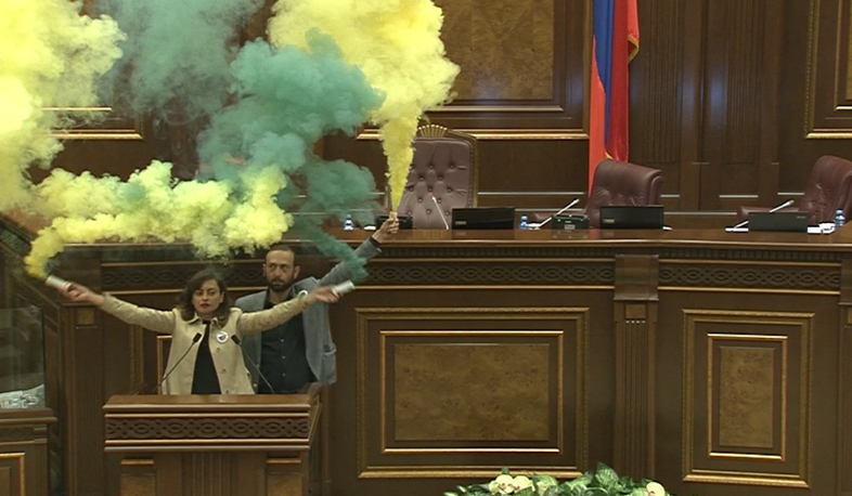 Yelk lights flares in National Assembly