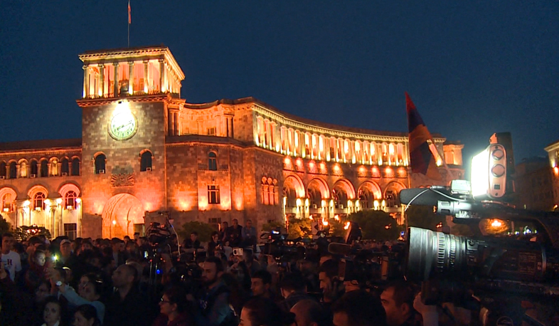 Demonstration in the Republic Square