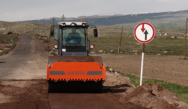 Karmrashen-Vosketas-Zovasar road under construction