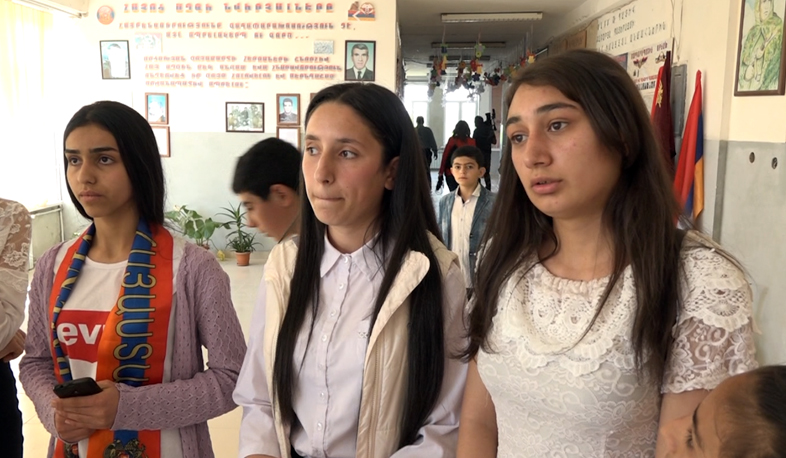 Baghramyan school demands a ‘fair director’