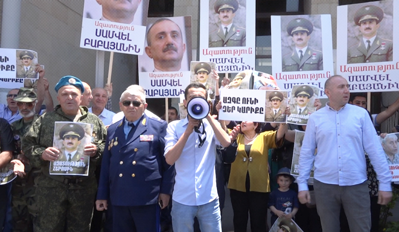 Protesters demand freedom for Samvel Babayan