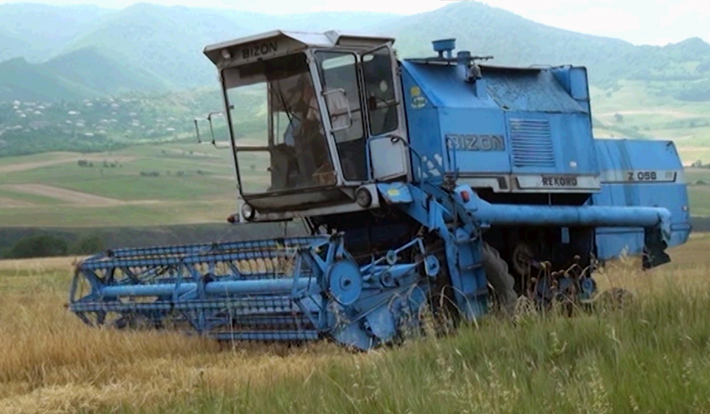 Chochkan village waits for combine harvesters