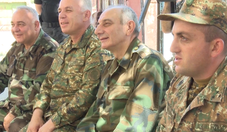 Artsakh President visits frontline