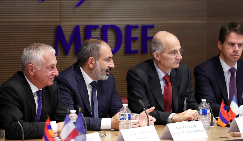 Նիկոլ Փաշինյանը Փարիզում հանդիպել է MEDEF-ի ներկայացուցիչներին