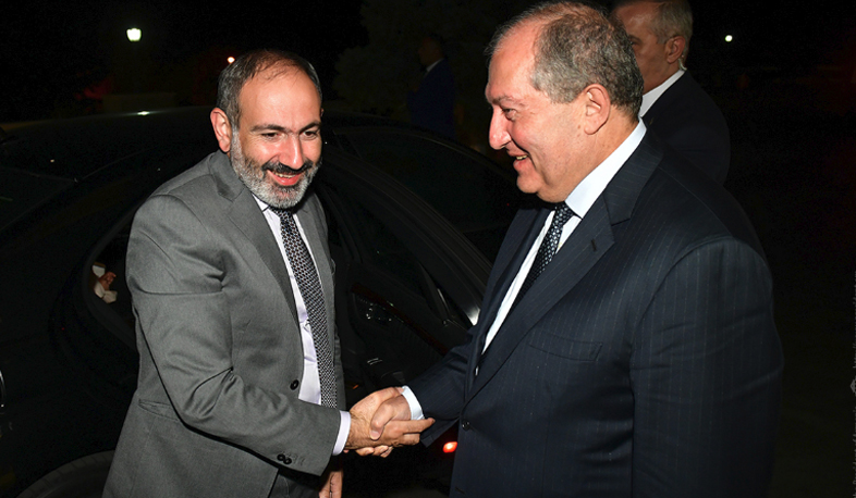 Nikol Pashinyan meets President Sarkissian