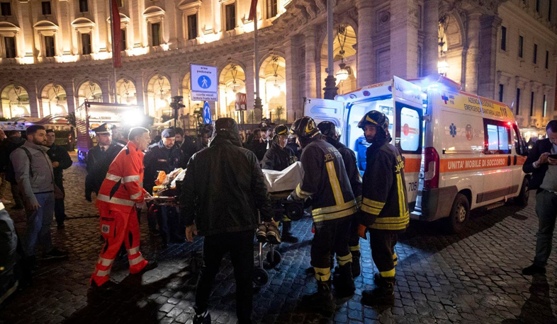 International news: Rome subway escalator collapses