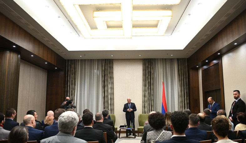 ՀՀ նախագահը Հունգարիայի հայ համայնքի  ներկայացուցիչներին մանրամասներ է ներկայացրել հայաստանյան ներքին և արտաքին իրադրության վերաբերյալ