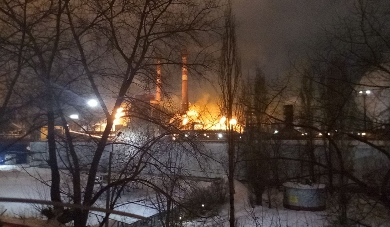 На Новолипецком металлургическом комбинате произошел пожар из-за падения дрона