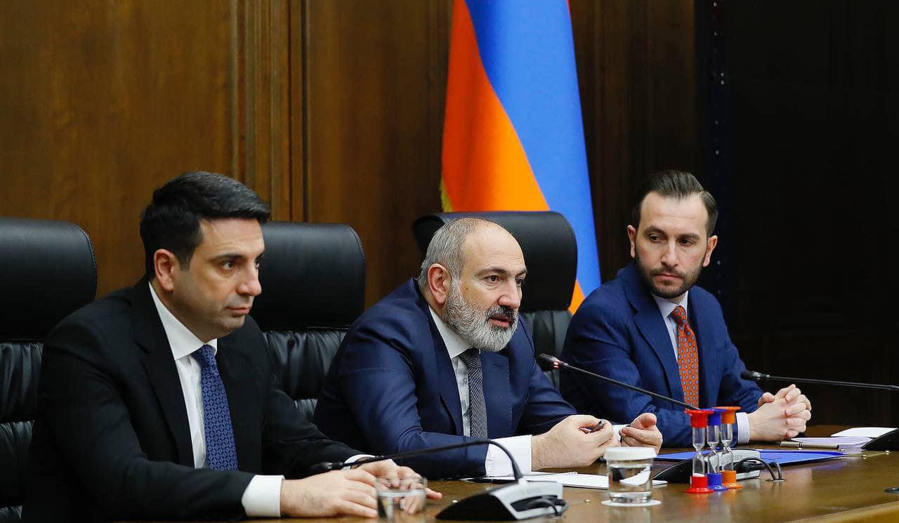 Նիկոլ Փաշինյանը «Քաղաքացիական պայմանագիր» խմբակցության հետ քննարկել է արտաքին քաղաքական զարգացումներին վերաբերող հարցեր