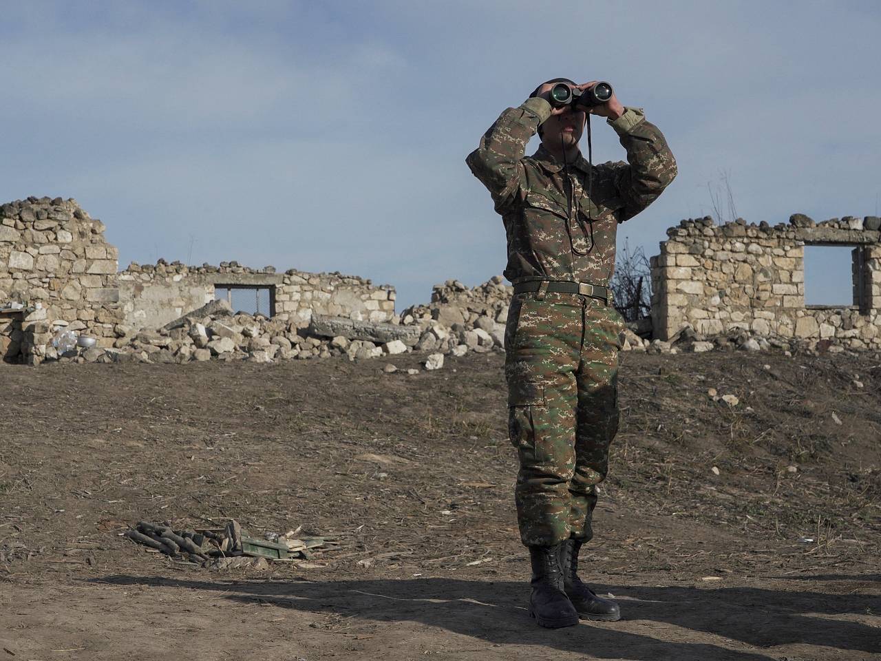 ВС Азербайджана снова начали военные учения в Нахиджеване