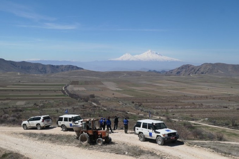 Իրավիճակը հանգիստ է. ԵՄ առաքելությունը հետևել է Խաչիկ գյուղի ֆերմերների գյուղատնտեսական աշխատանքին