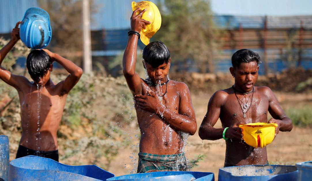 Red alert across northern states in India because of severe heatwave