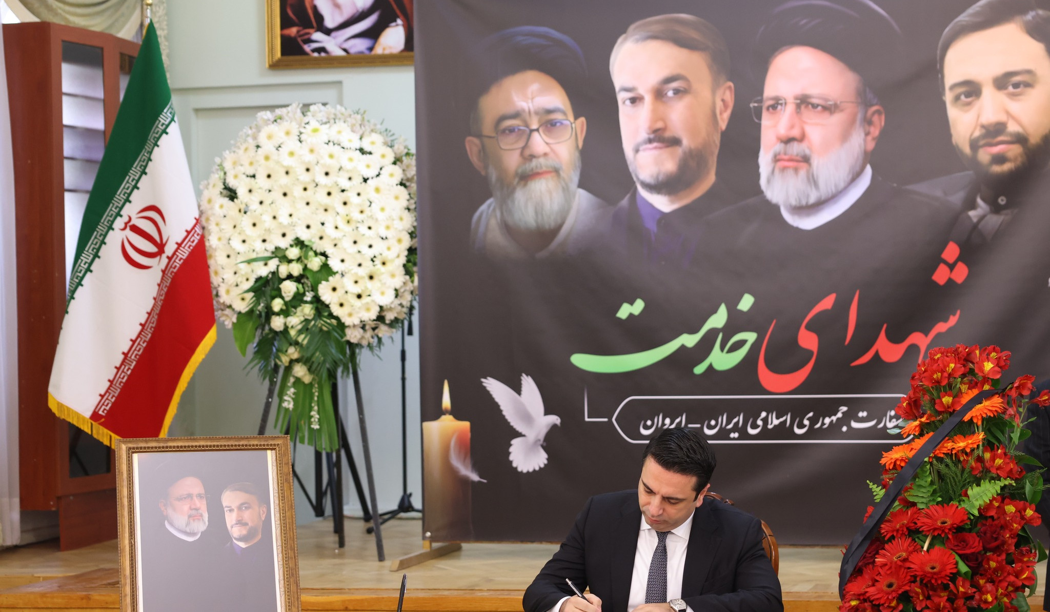 Alen Simonyan writes a condolence note in the Book of Obituary opened in the Embassy of Iran to Armenia