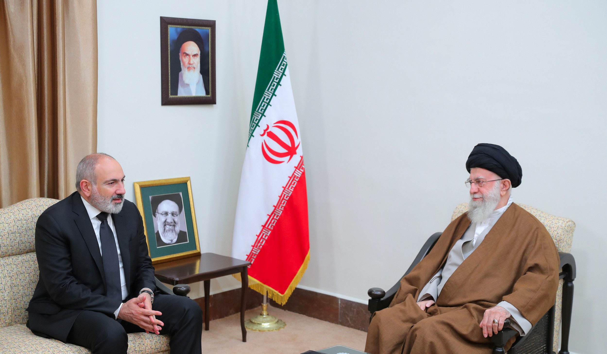 Состоялась встреча Никола Пашиняна и Сейеда Али Хаменеи