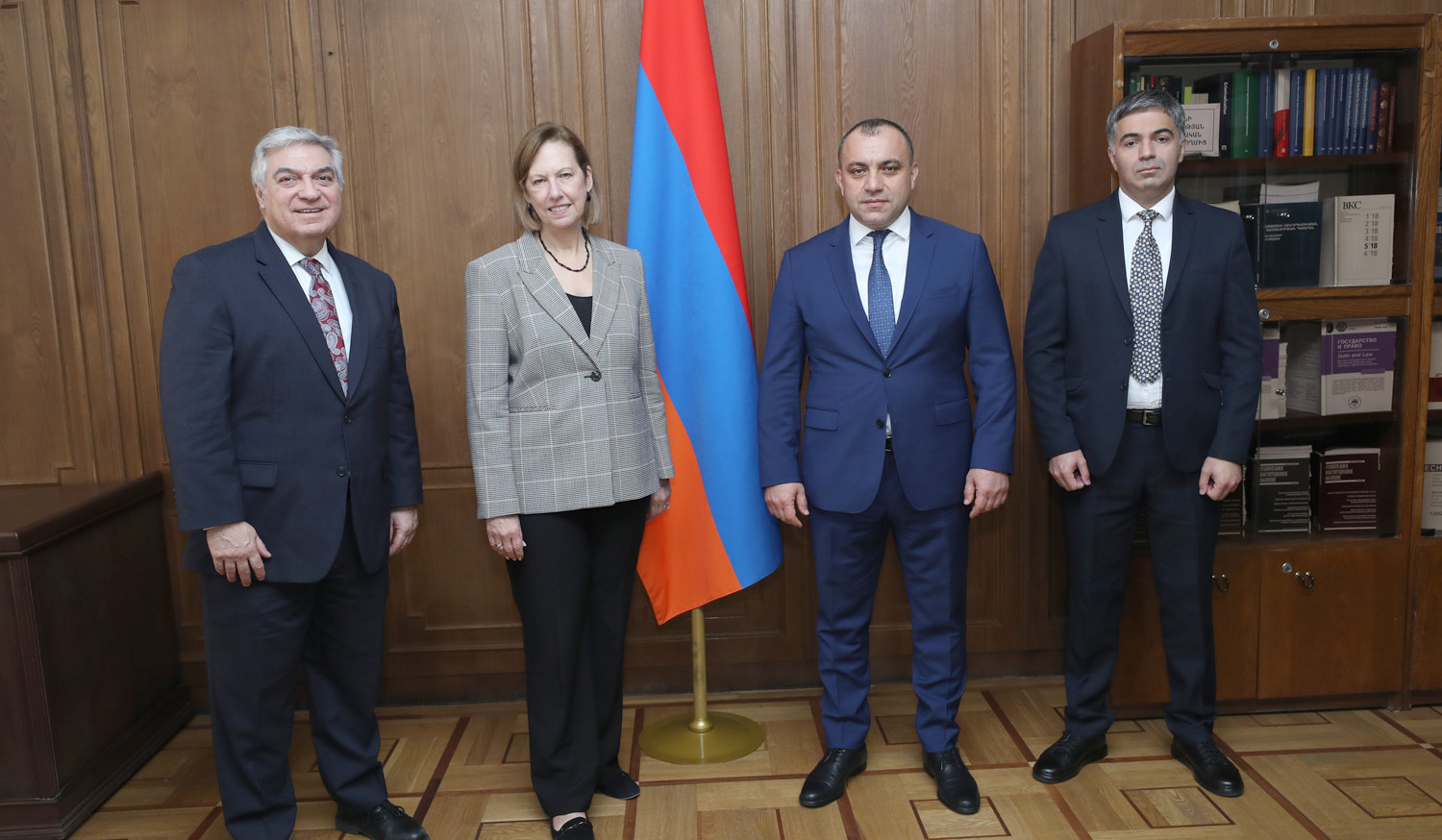 During meeting, President of CC and US Ambassador to Armenia emphasized need for development of 'Judicial Diplomacy'