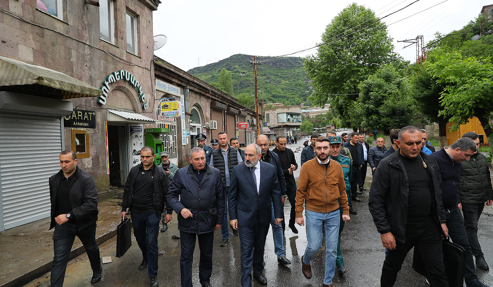 Prime Minister visited flooded settlements and familiarized himself with situation