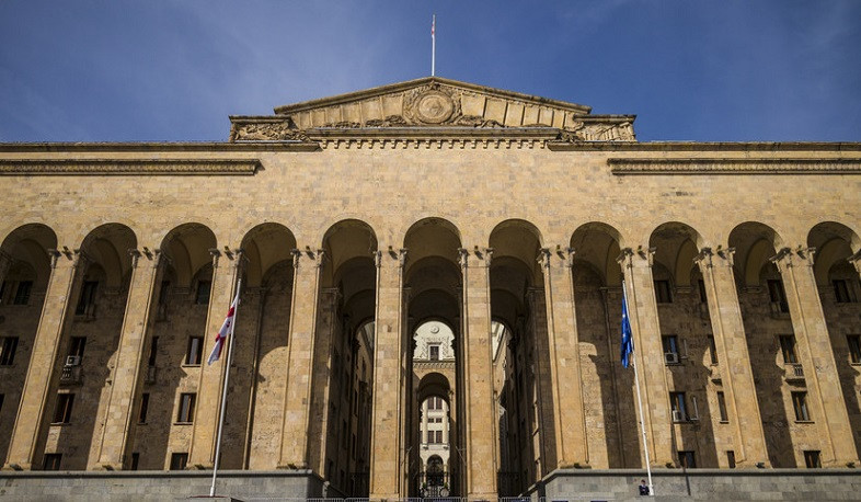Վրաստանի խորհրդարանի իրավական հանձնաժողովը կողմ է արտահայտվել «Օտարերկրյա ազդեցության թափանցիկության մասին» օրենքի նկատմամբ վետոն հաղթահարելուն