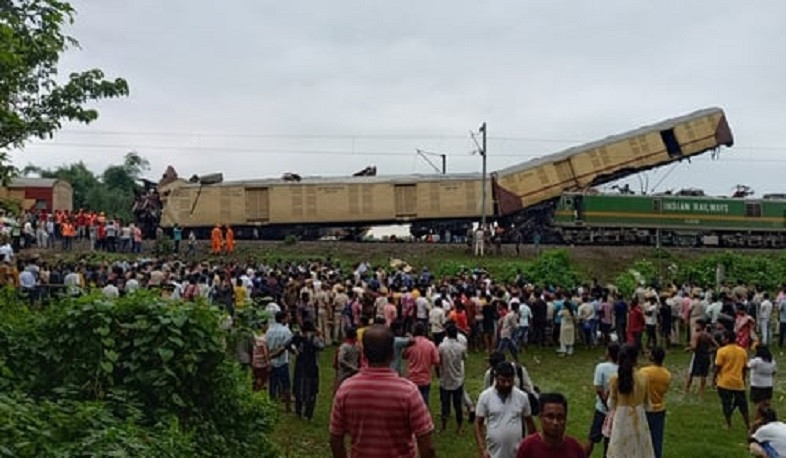 Railway collision in eastern India kills 15, injures several