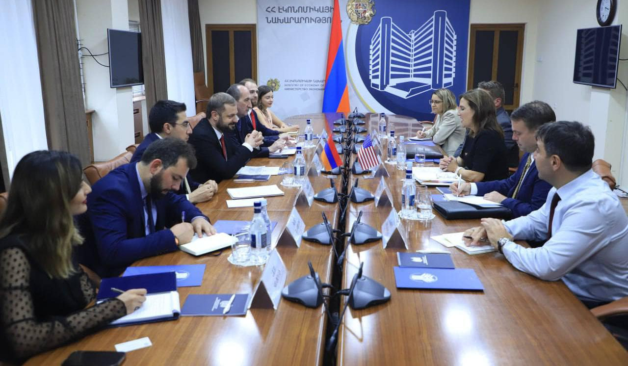 Պապոյանը և ԱՄՆ պետքարտուղարության ներկայացուցիչը քննարկել են որպես արտահանման նոր շուկա՝ Ամերիկյան մայրցամաքի դիտարկման հարցը