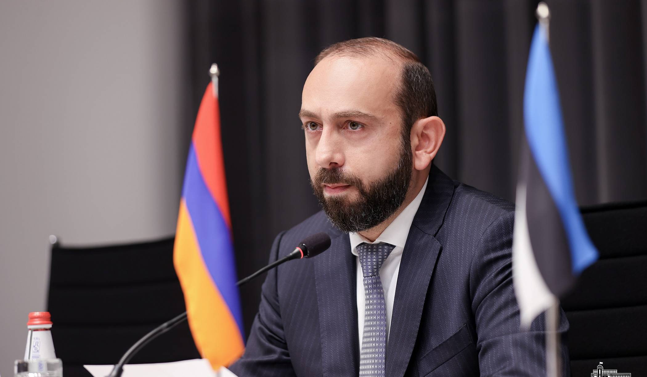 Армения готова установить дипломатические отношения с Турцией и открыть границы: Мирзоян