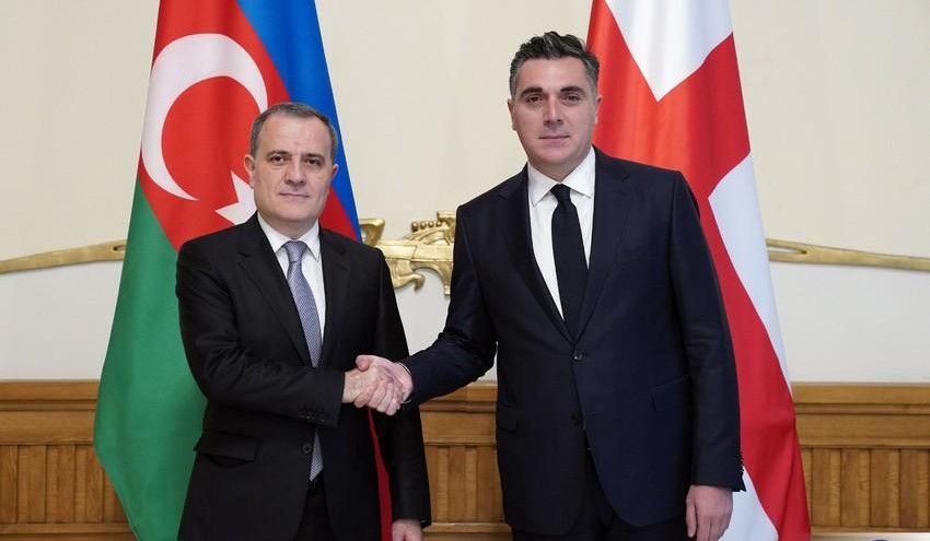 Грузинская сторона всегда готова способствовать конструктивной коммуникации между Арменией и Азербайджаном: Дарчиашвили