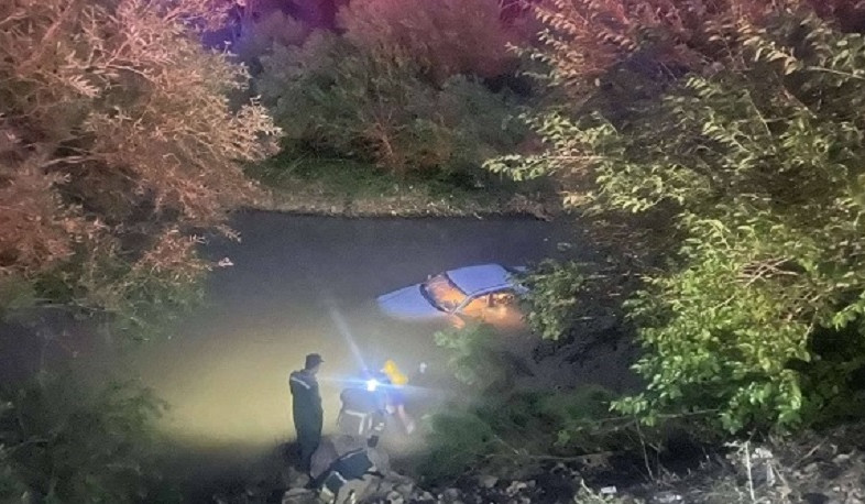 Երևան-Մեղրի ճանապարհին մեքենան դուրս է եկել երթևեկելի հատվածից և ընկել գետը․ կան տուժածներ