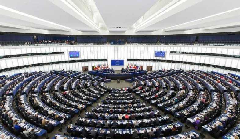 MEPs condemned criticisms of Baku and Moscow regarding Armenian-French military cooperation