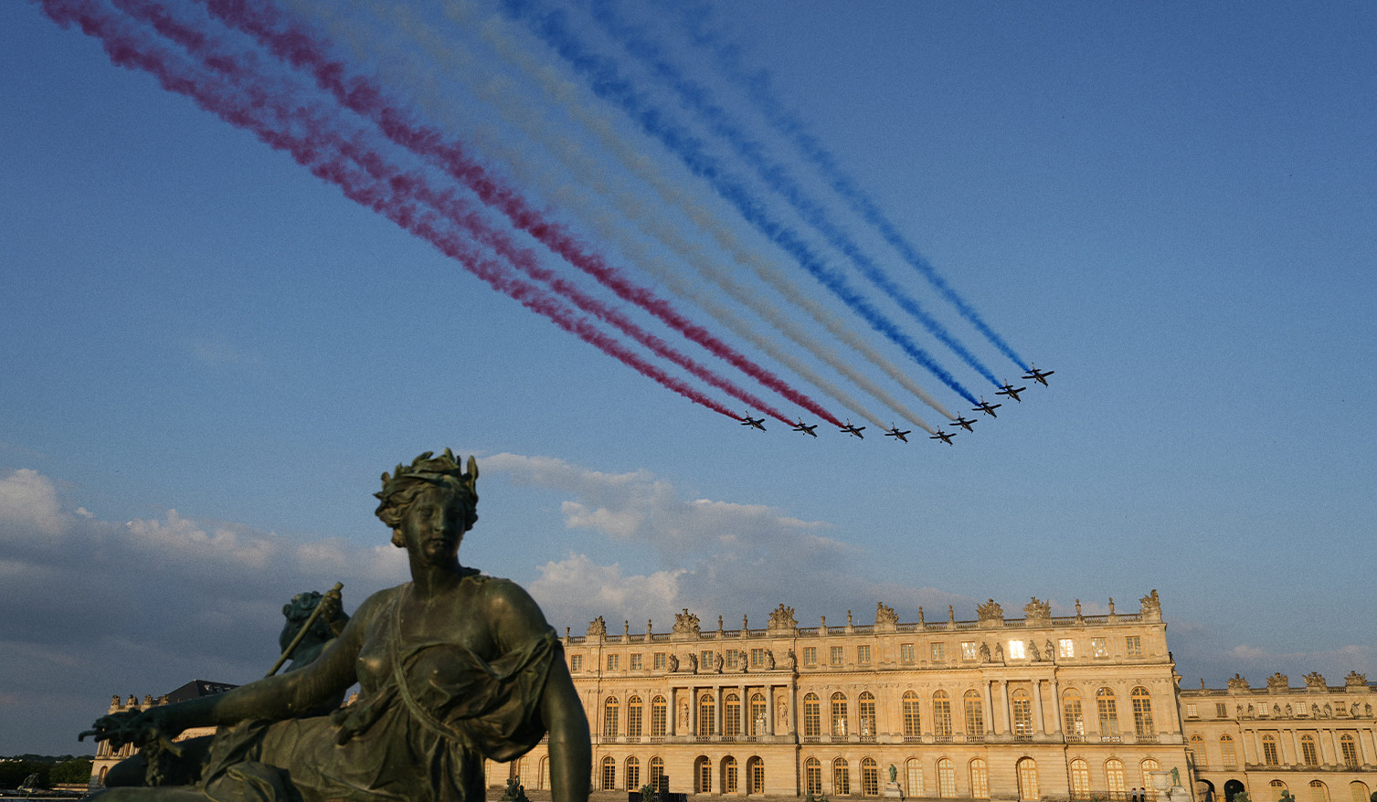 Jets fly over Versailles palace to mark 90th anniversary of French airforce