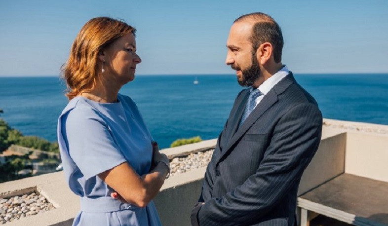Ararat Mirzoyan met with outgoing Prime Minister and Foreign Minister of Slovenia Tanja Fajon in Dubrovnik