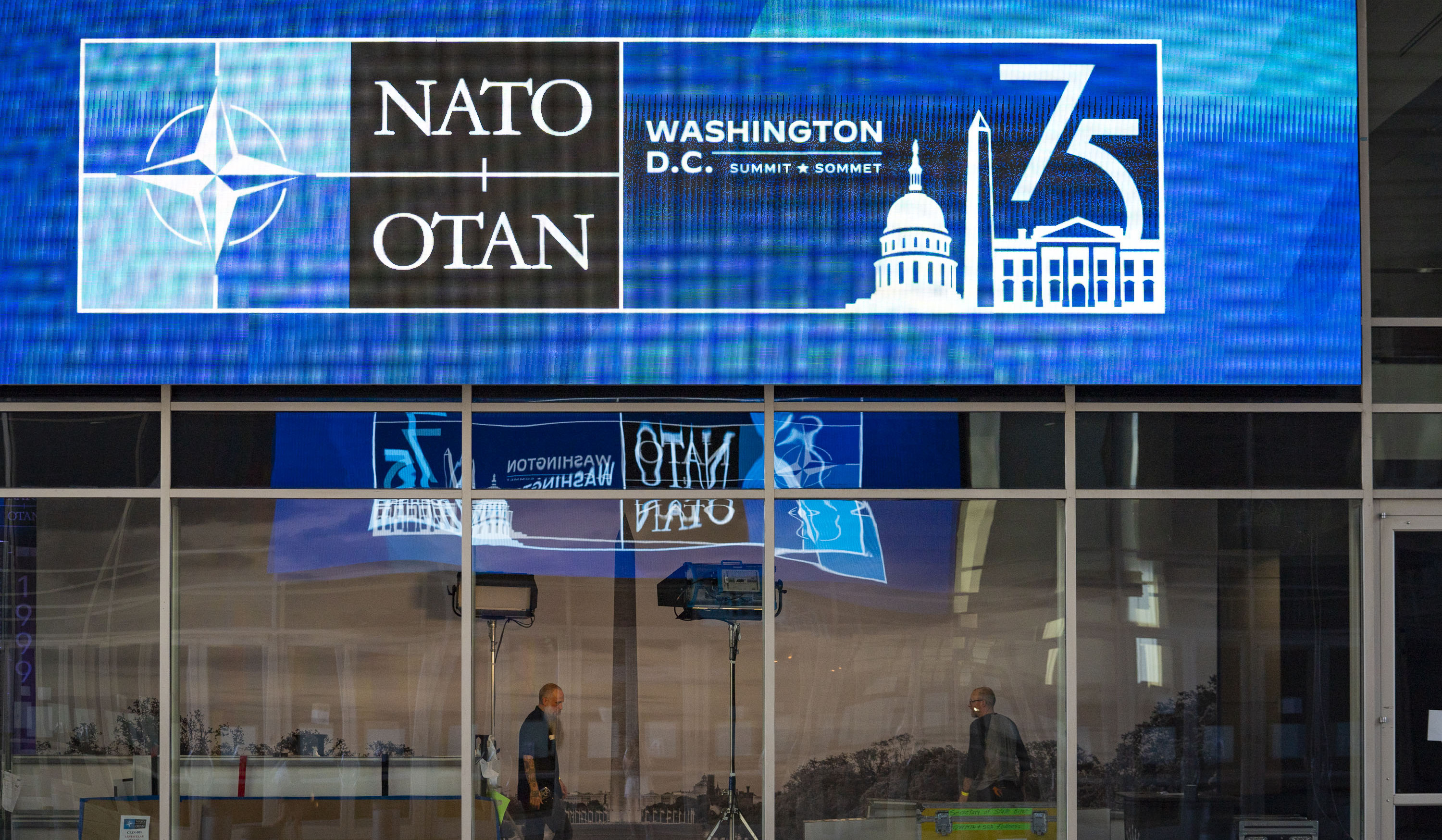 Джейхун Байрамов отбыл в Вашингтон для участия в саммите НАТО
