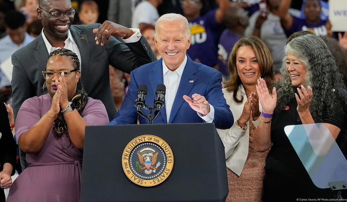 'I am running and we're going to win,' Biden says as his campaign struggles