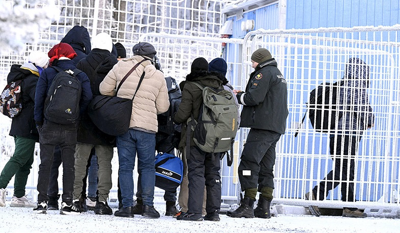 Финляндия закрыла границу с Россией для мигрантов