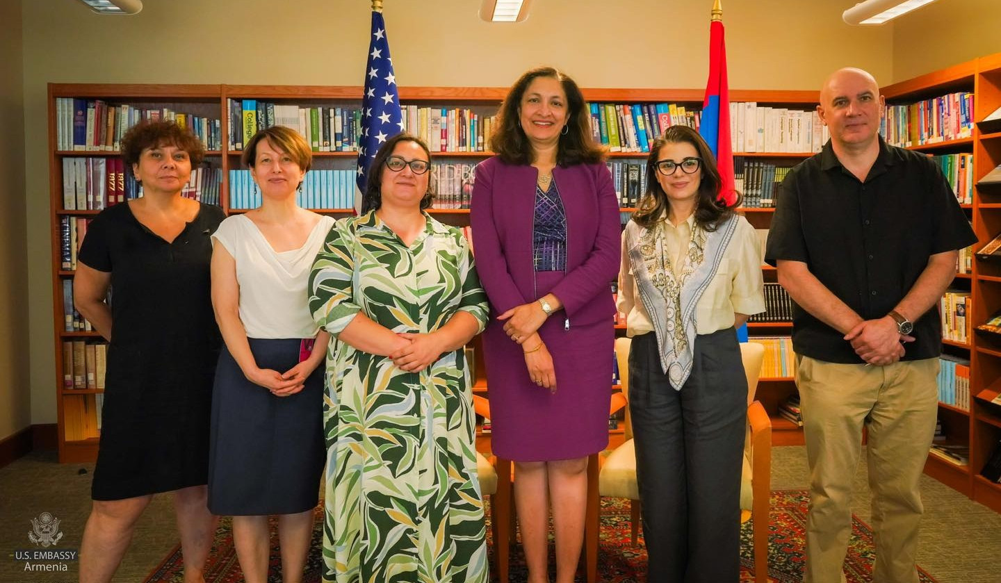 Uzra Zeya discussed with leaders of civil society support of US in fight against corruption and human rights