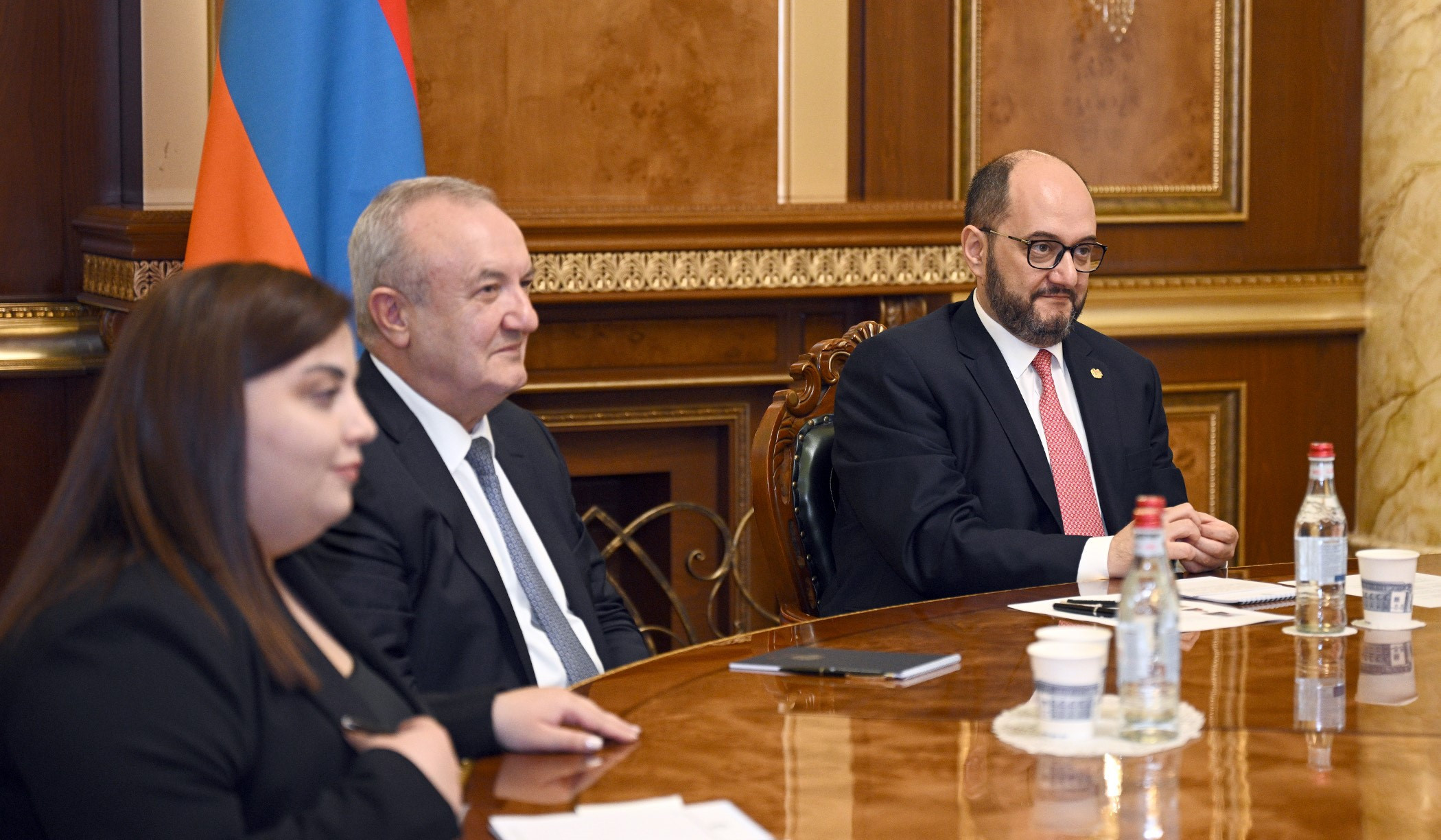Arayik Harutyunyan meets with the delegation led by the president of the