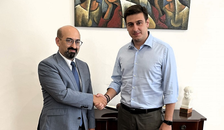 ER səfiri Yunanıstan baş nazirinin ofisinin koordinatoruna Ermənistanın xarici siyasətinin əsas şağırışlarını təqdim edib