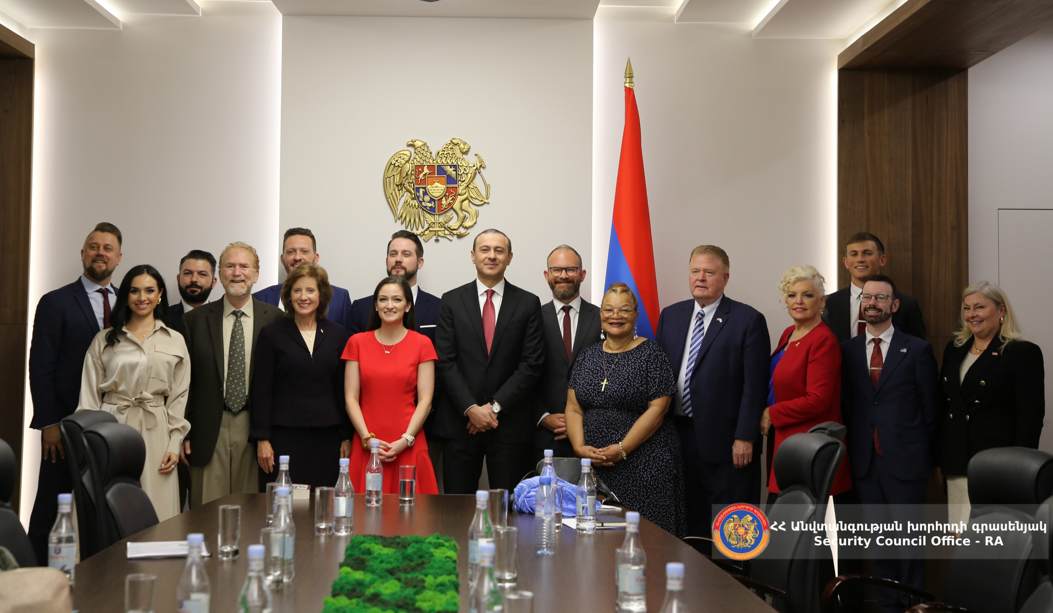 ԱԽ քարտուղարը Save Armenia-ի պատվիրակության հետ քննարկել է ՀՀ-ԱՄՆ հարաբերությունների օրակարգի հարցեր