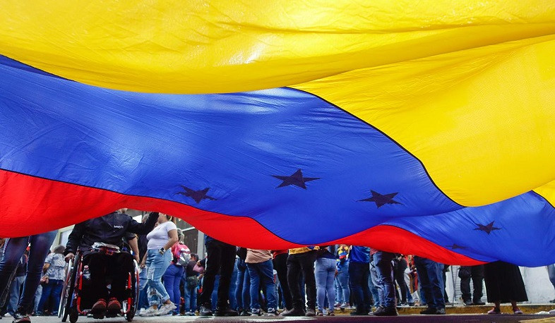 Վենեսուելայում նախագահի ընտրության նախօրեին զինվորականներն անցել են ուժեղացված ծառայության