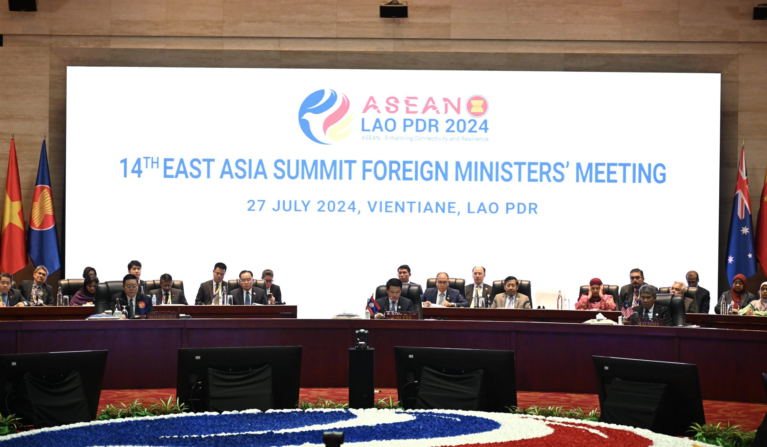 Laos kicks off East Asia Summit and ASEAN Regional Forum