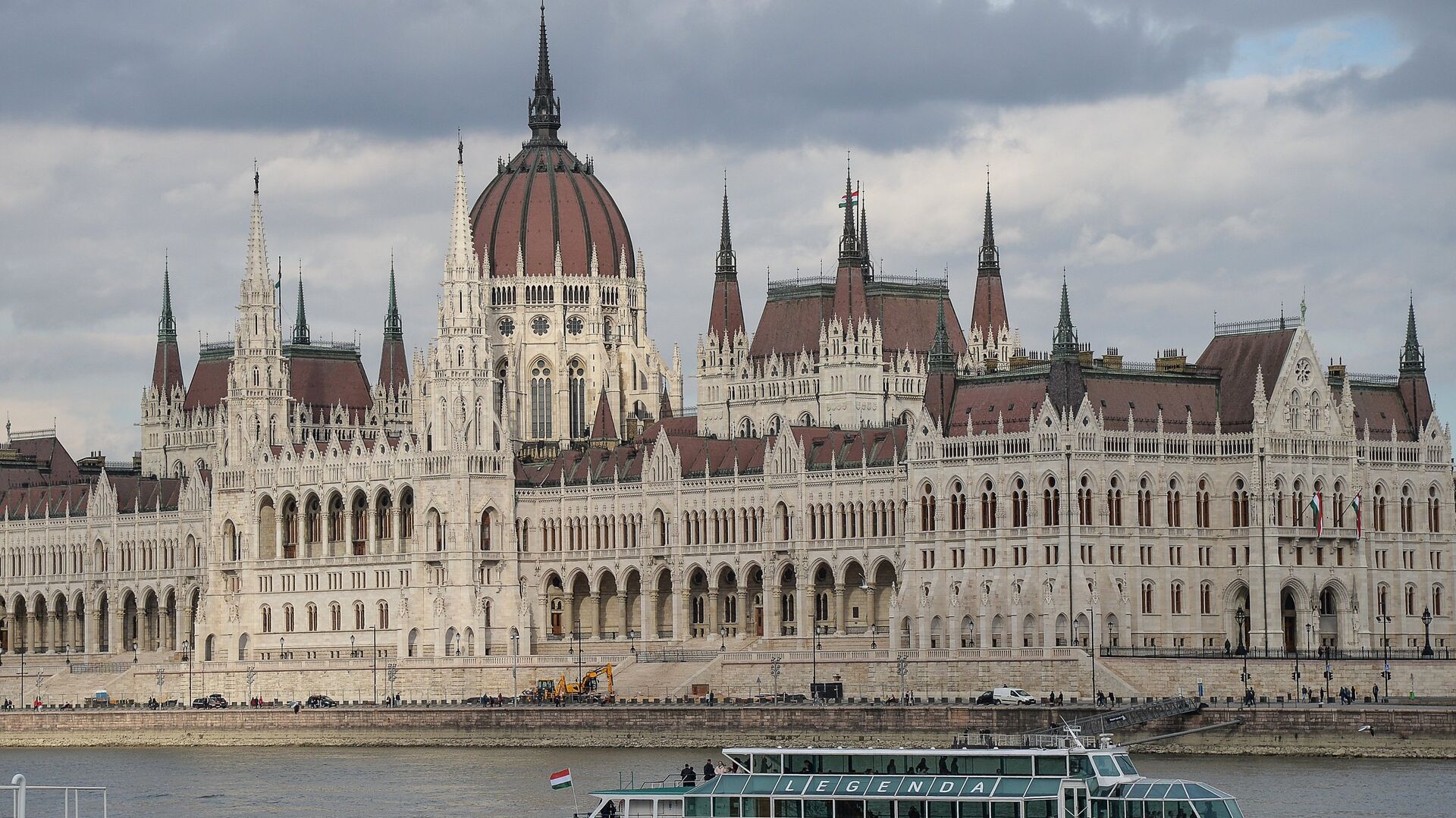 Hungary borrowed 1 billion euros from three Chinese banks in spring of 2024: Politico