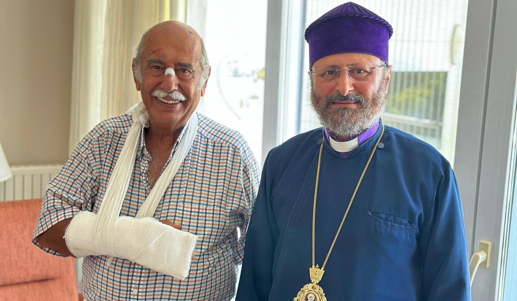 İstanbul Erməni Patriarxı Türkiyənin Kınalıadasında hücuma məruz qalan erməni icmasının nümayəndəsinə baş çəkib