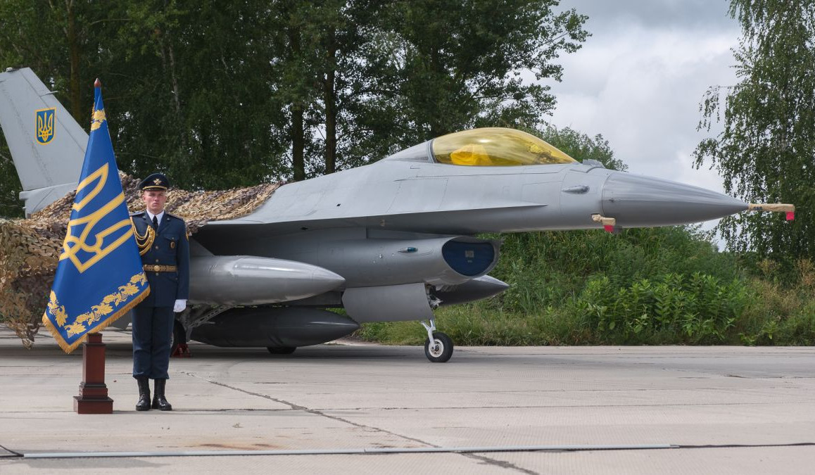 Zelenskyy confirms arrival of F-16s to Ukraine