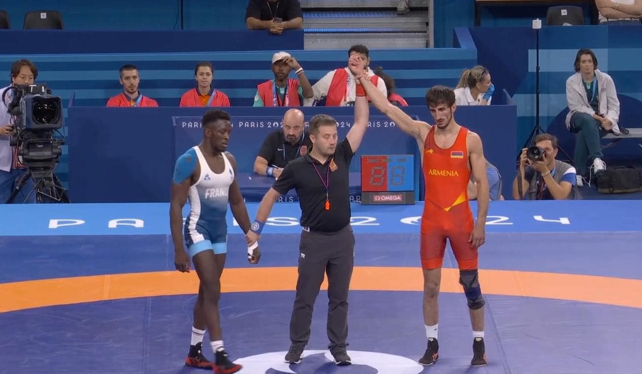 Armenian wrestler Slavik Galstyan advances to semifinals in Paris 2024