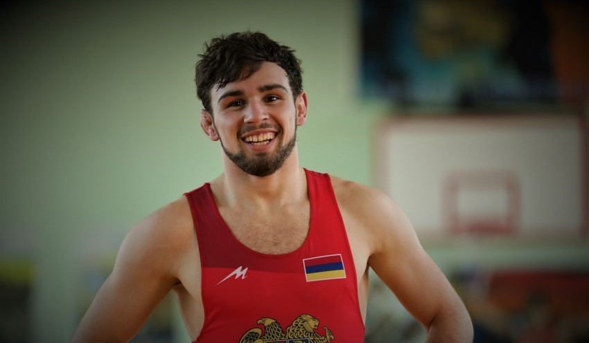 Wrestler Arsen Harutyunyan Advances to Olympic Quarterfinals